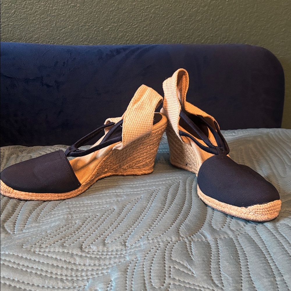 Adrienne vittadini Navy and Tan Espadrille Wedge Sandals
